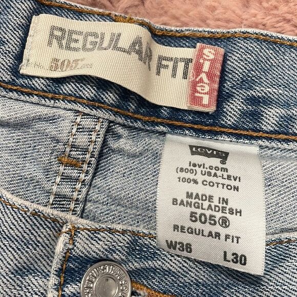 Levi’s Men's 505 Regular Fit Jeans | size 36/30 - Picture 7 of 7